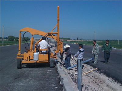 貴州波形梁鋼護欄板 貴州波形梁鋼護欄板