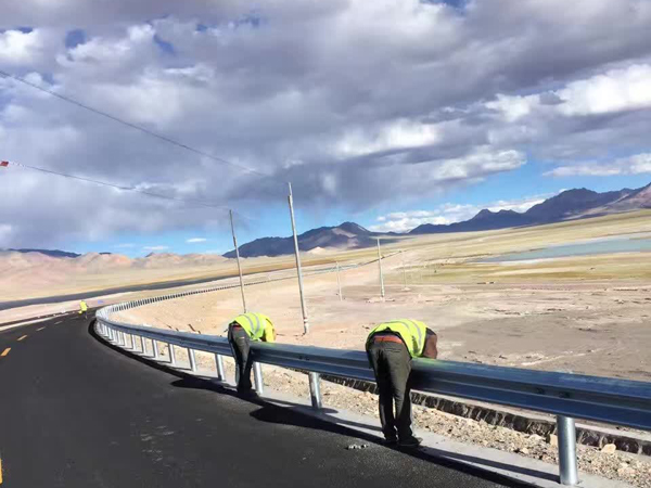 西藏川藏高級公路 西藏川藏高級公路